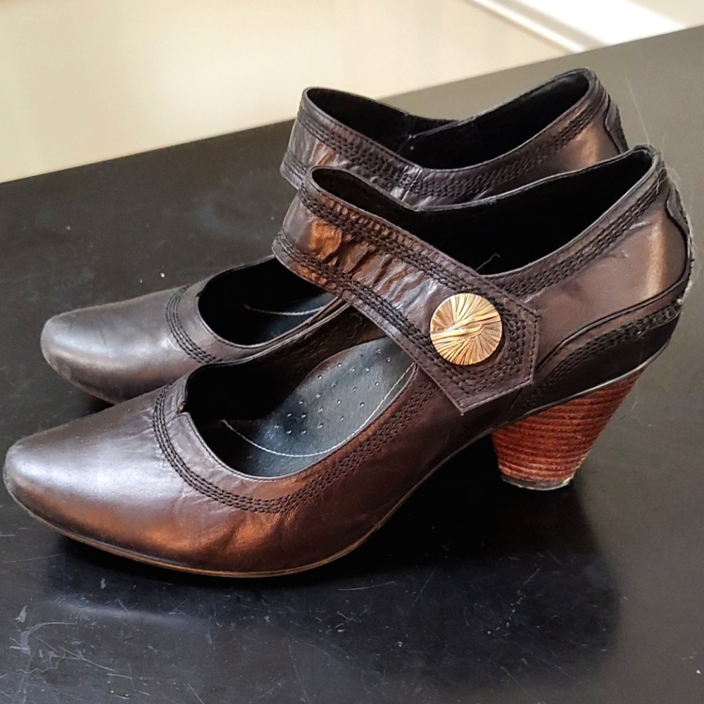 Stylish Black Leather Women's Shoes